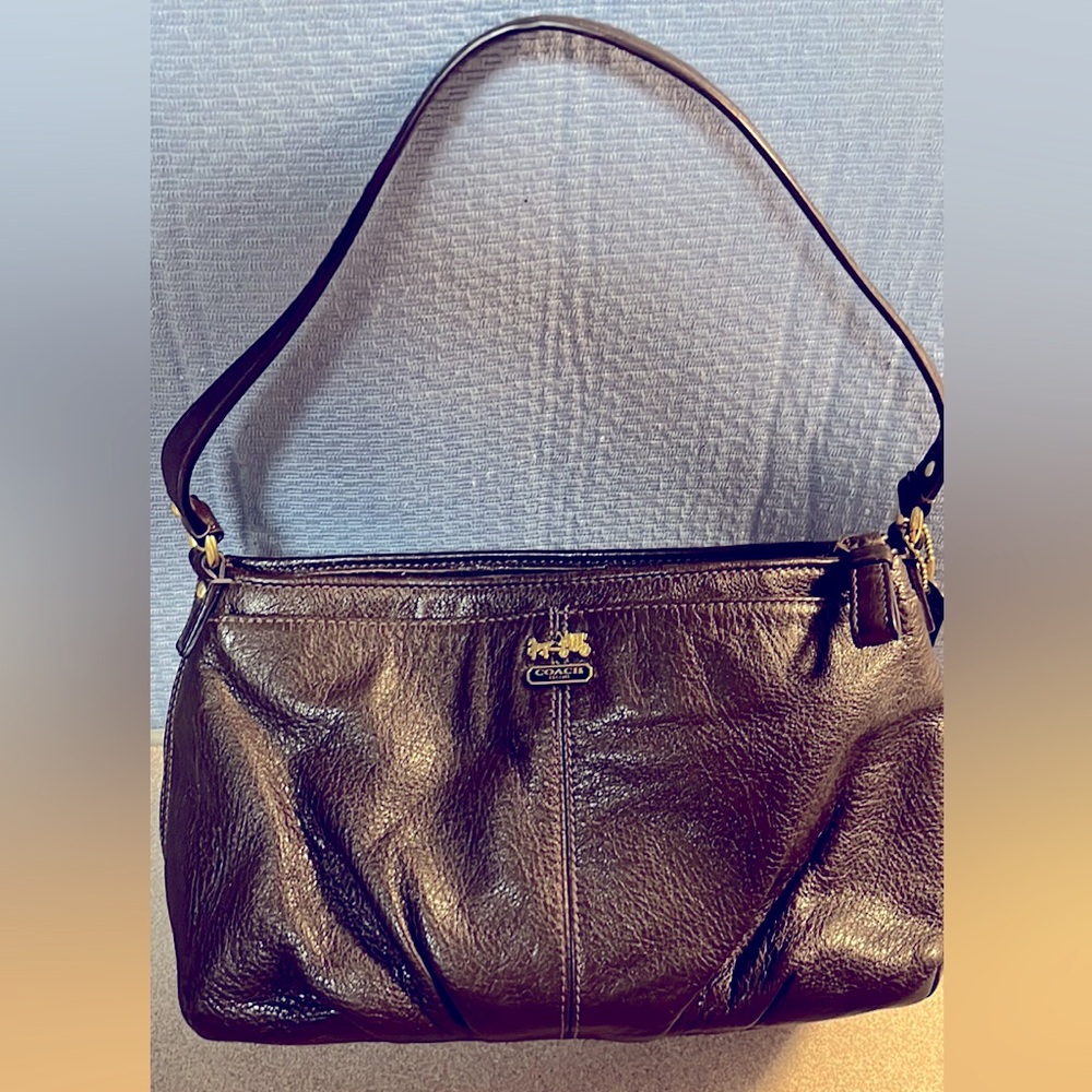 Coach Mini shoulder bag, softbrown pebble leather, lavender silk lining